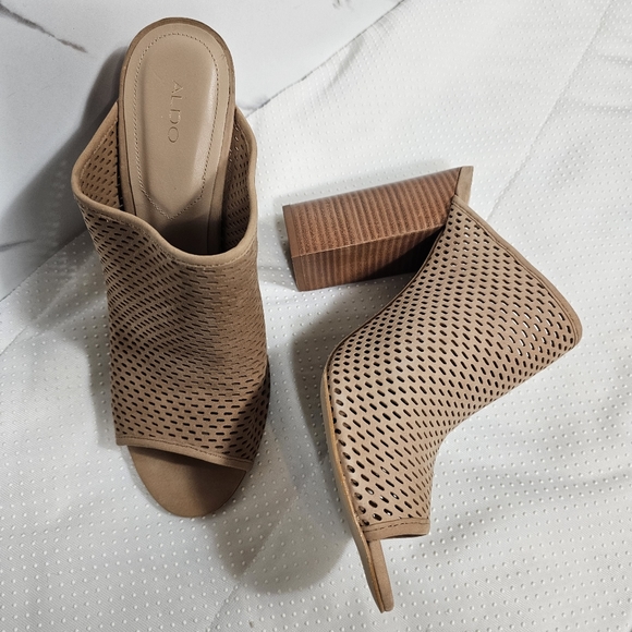 Aldo Beige Clog Mules - NWT - Picture 6 of 11